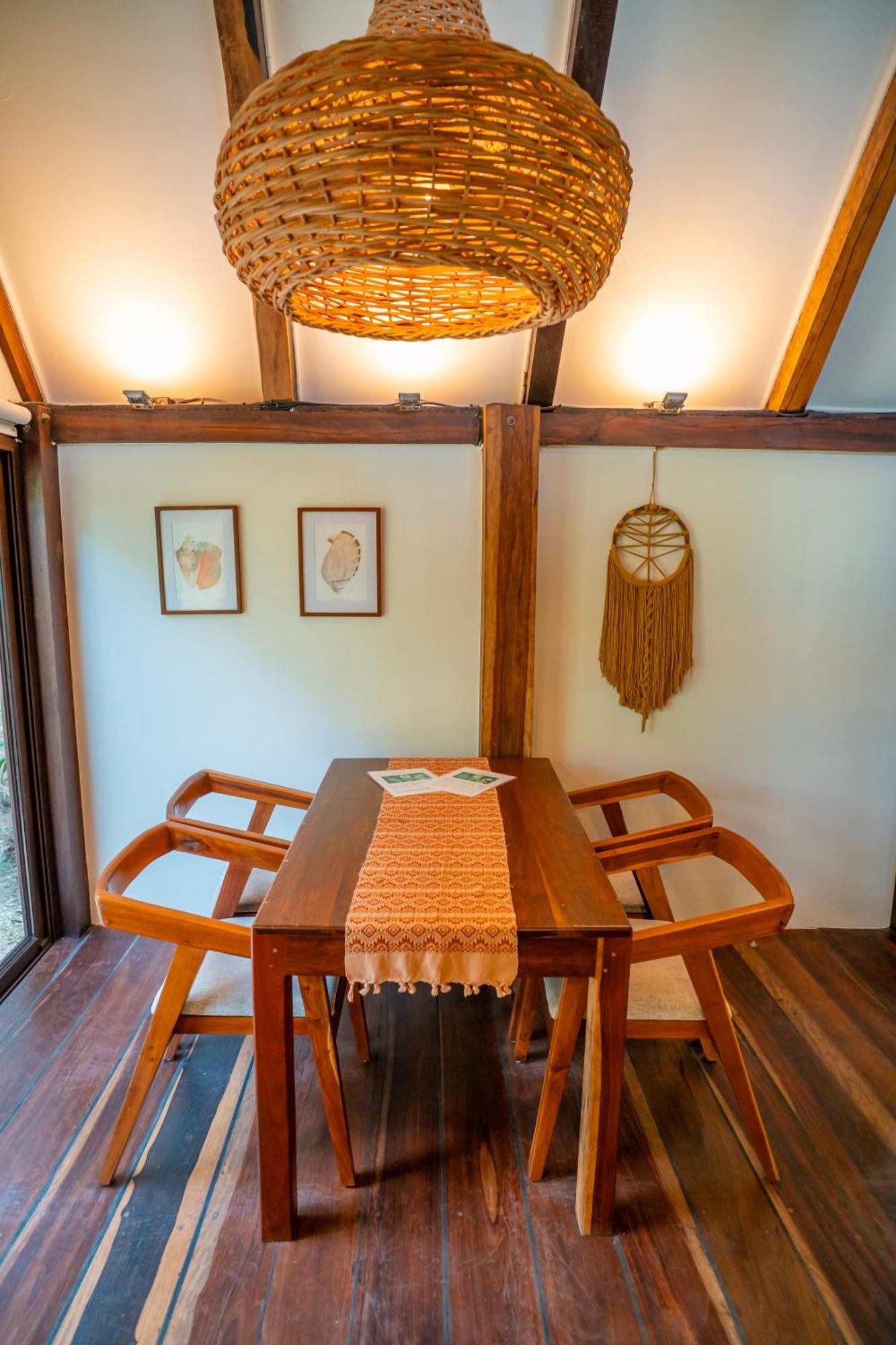 Cabana Chechen, Wooden Chalet In Tropical Garden Isla Mujeres Bagian luar foto